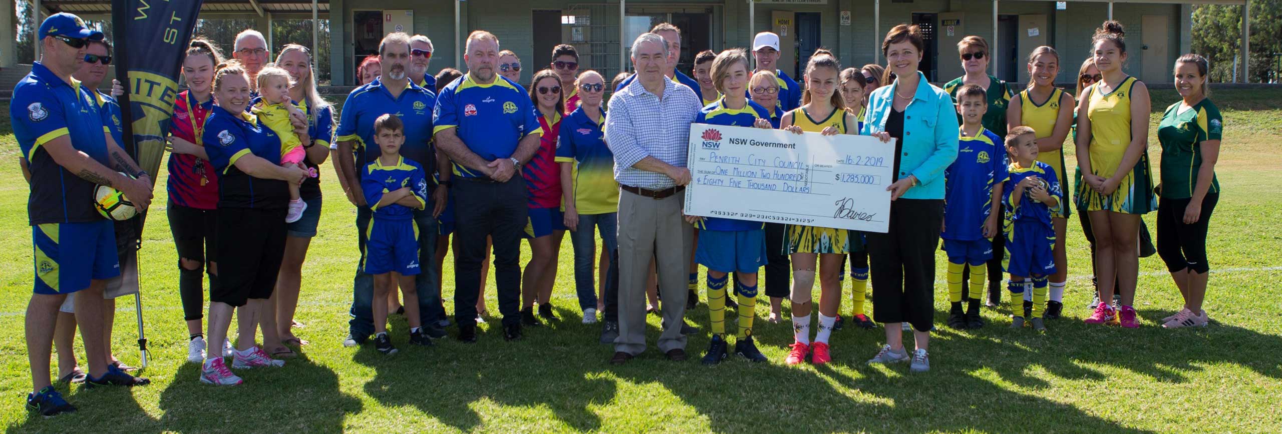 Penrith Mayor Ross Fowler OAM and Member for Mulgoa Tanya Davies with St Clair Soccer and St Clair Netball club committee members and volunteers.